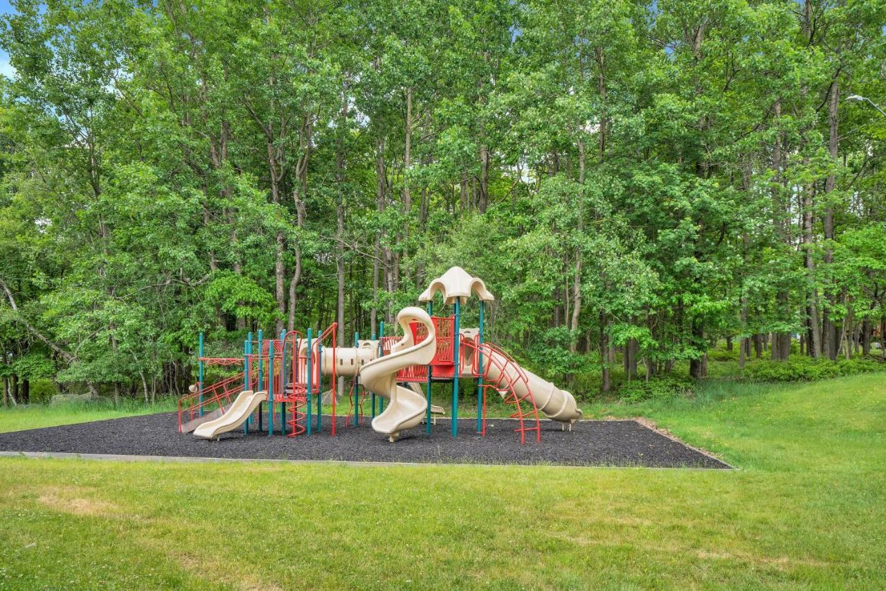 The Sage Chalet In Emerald Lakes, Poconos! Long Pond Exterior photo